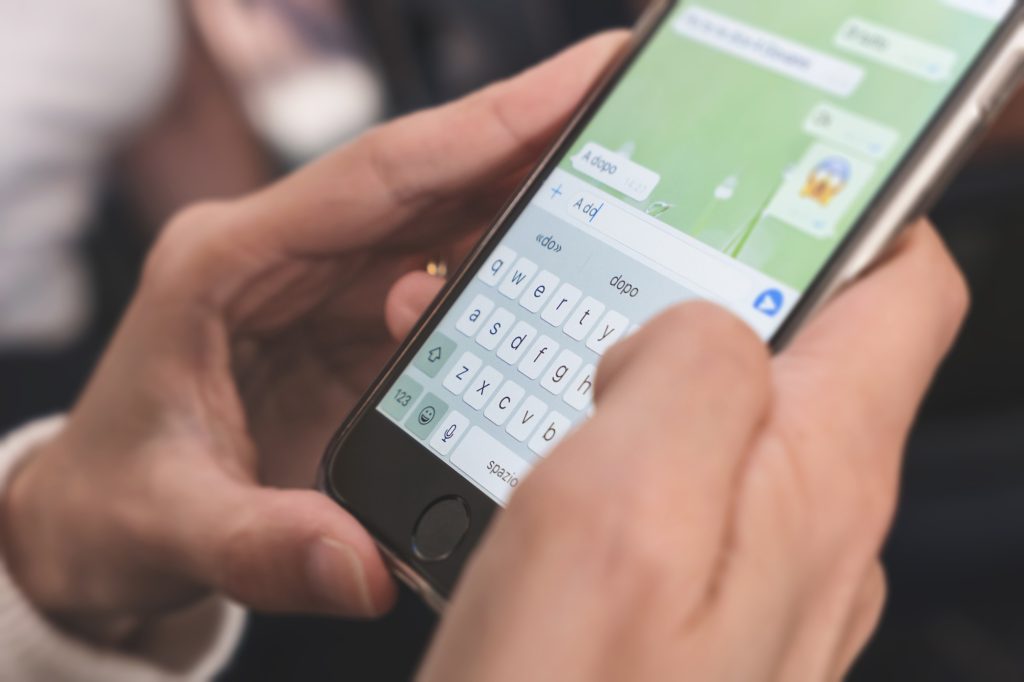 Meta AI arriva su WhatsApp: assistente intelligente sempre a portata di chat